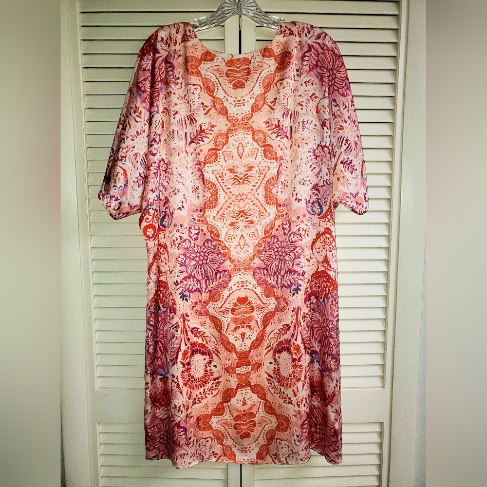 Chico's Floral Patterned Midi Dress in Pink, Peach& Red Size 1 (8/10)